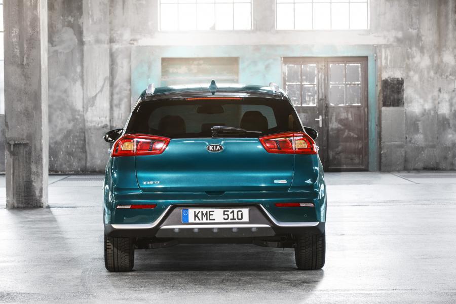  Kia Niro 2016 года  (WW) (фото 7 из 40)